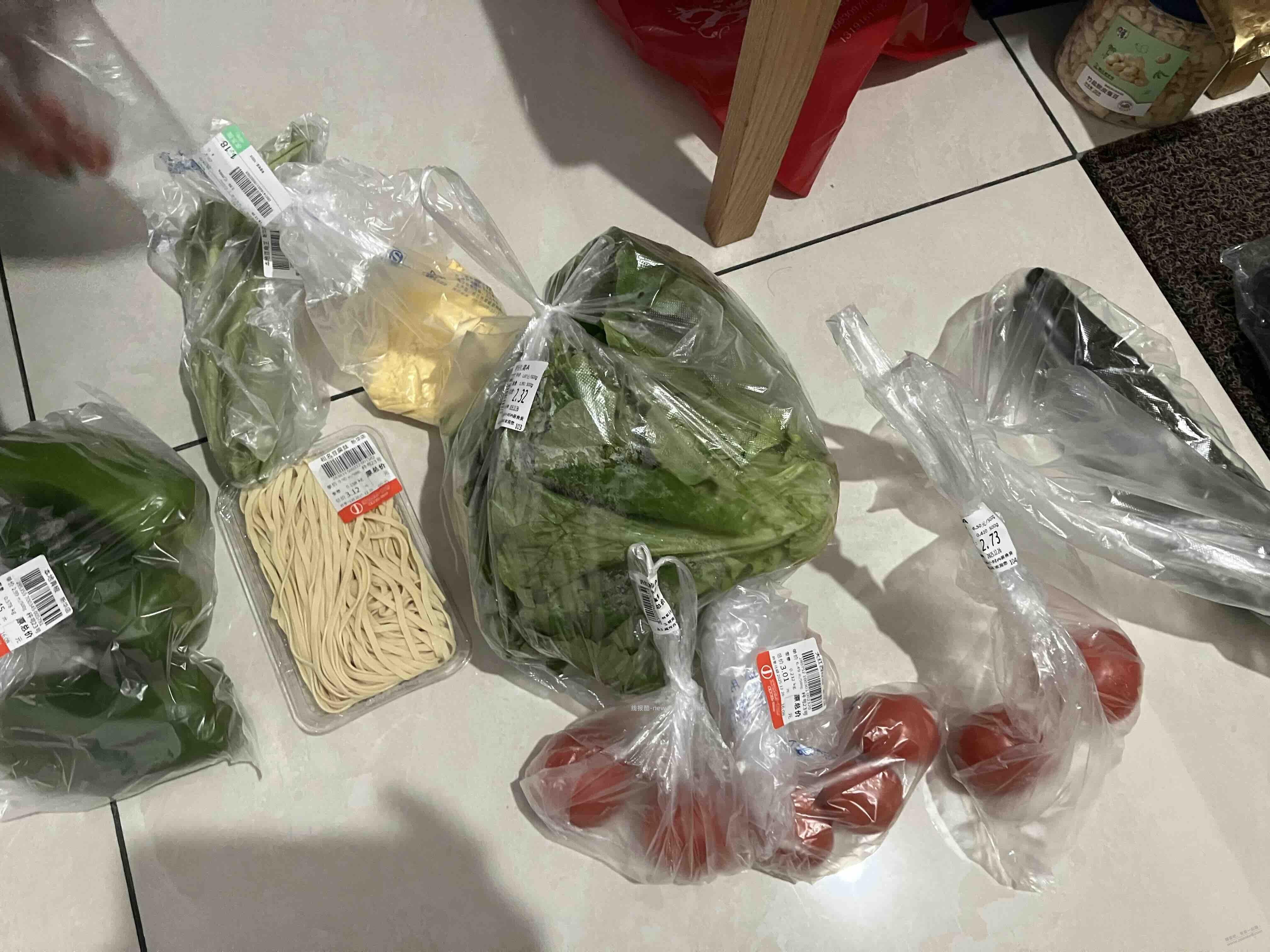 逛了两家超市买了点菜 - 线报酷