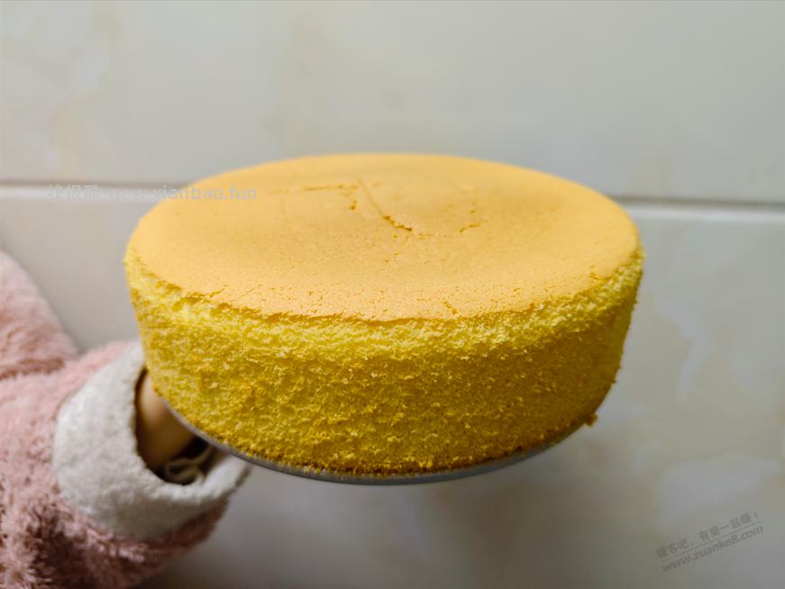 七十多买的美的烤箱，颜值还不错，首次烤戚风蛋糕成功 - 线报酷