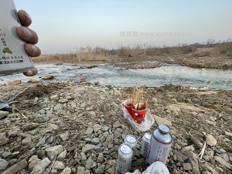 十几年的哥们，村口河边一蹲就能喝起来 - 线报酷