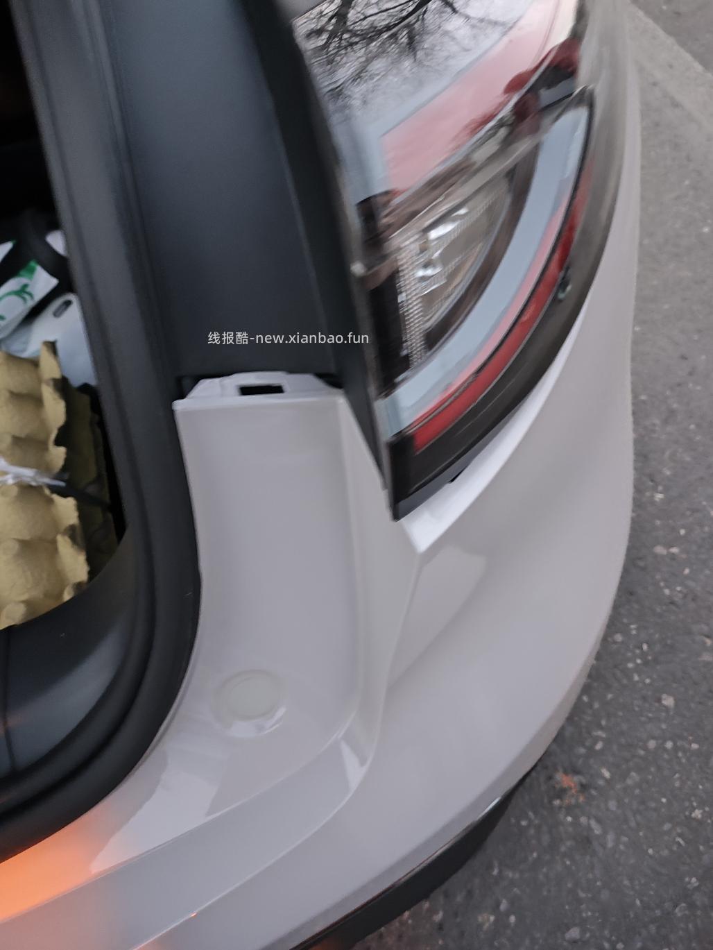 大过年撞车了 - 线报酷