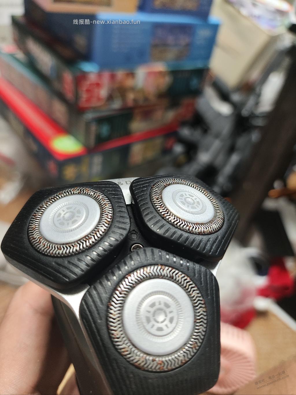 罕见事，飞利浦剃须刀锈了。。
