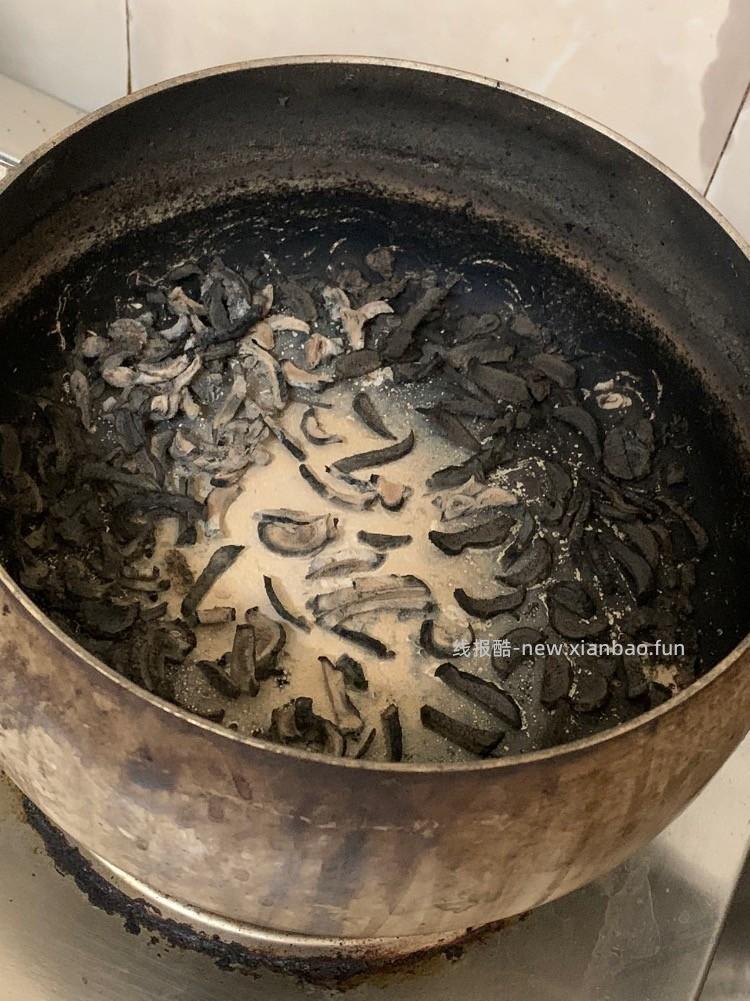 煲药忘了关火.一直干烧了两个钟 - 线报酷