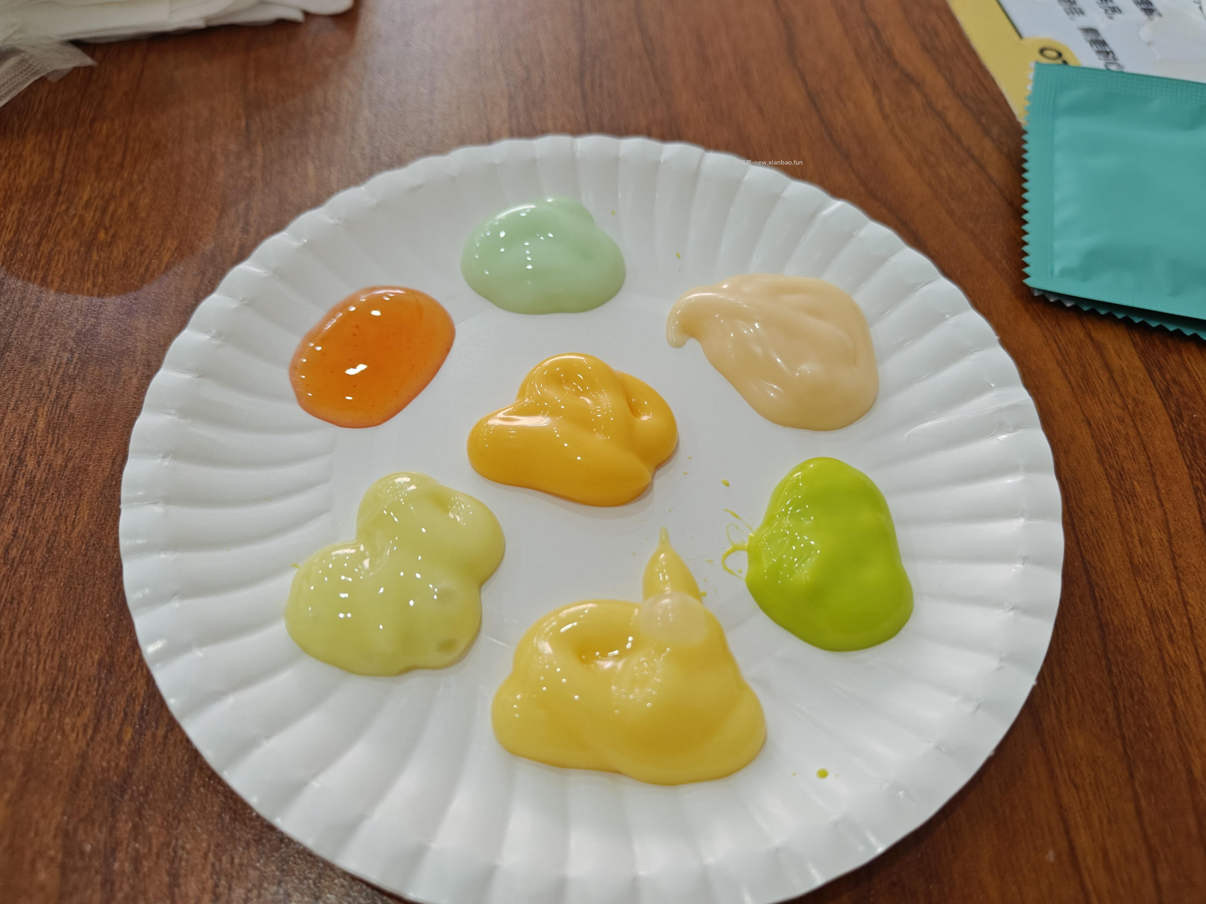 火龙果酱的炸鸡 但是吃起来居然没有火龙果味 震惊 - 线报酷