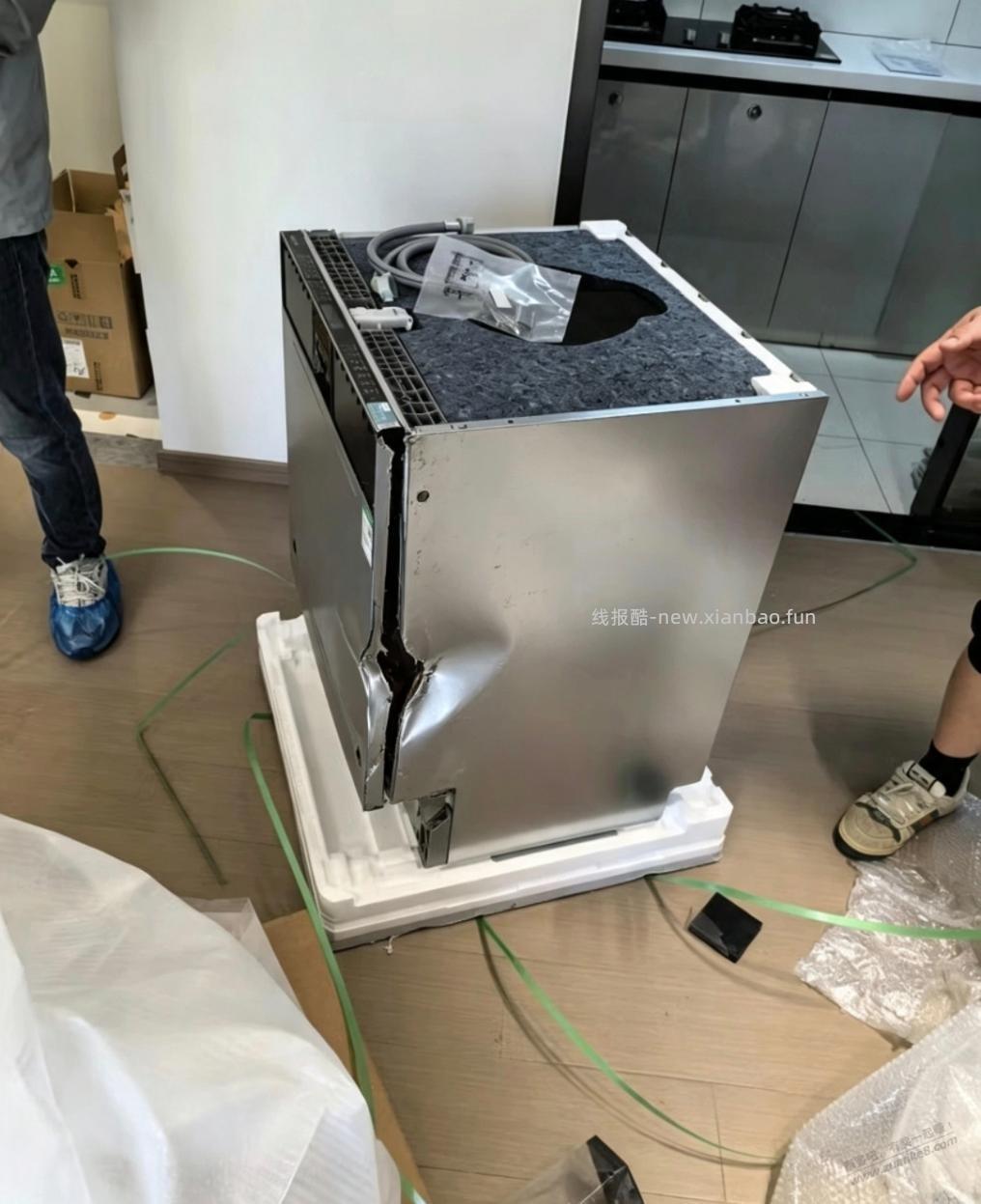 又翻车了,这回上万的洗碗机破损了裂开了 - 线报酷 又翻车了,这回上万的洗碗机破损了裂开了 - 线报酷