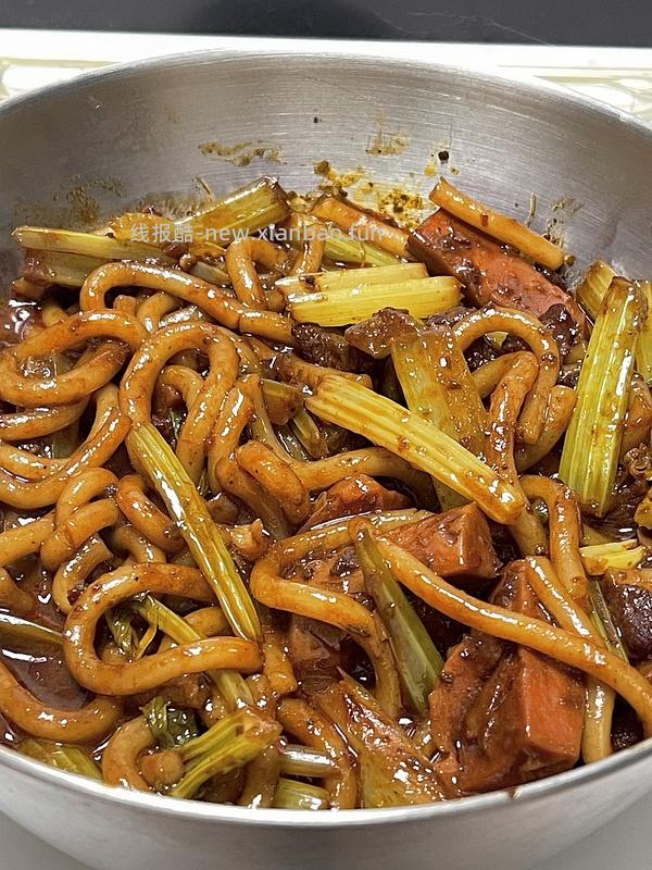 i新疆炒米粉进，好价辣风芹10r两包，千粉西施11r三包 - 线报酷