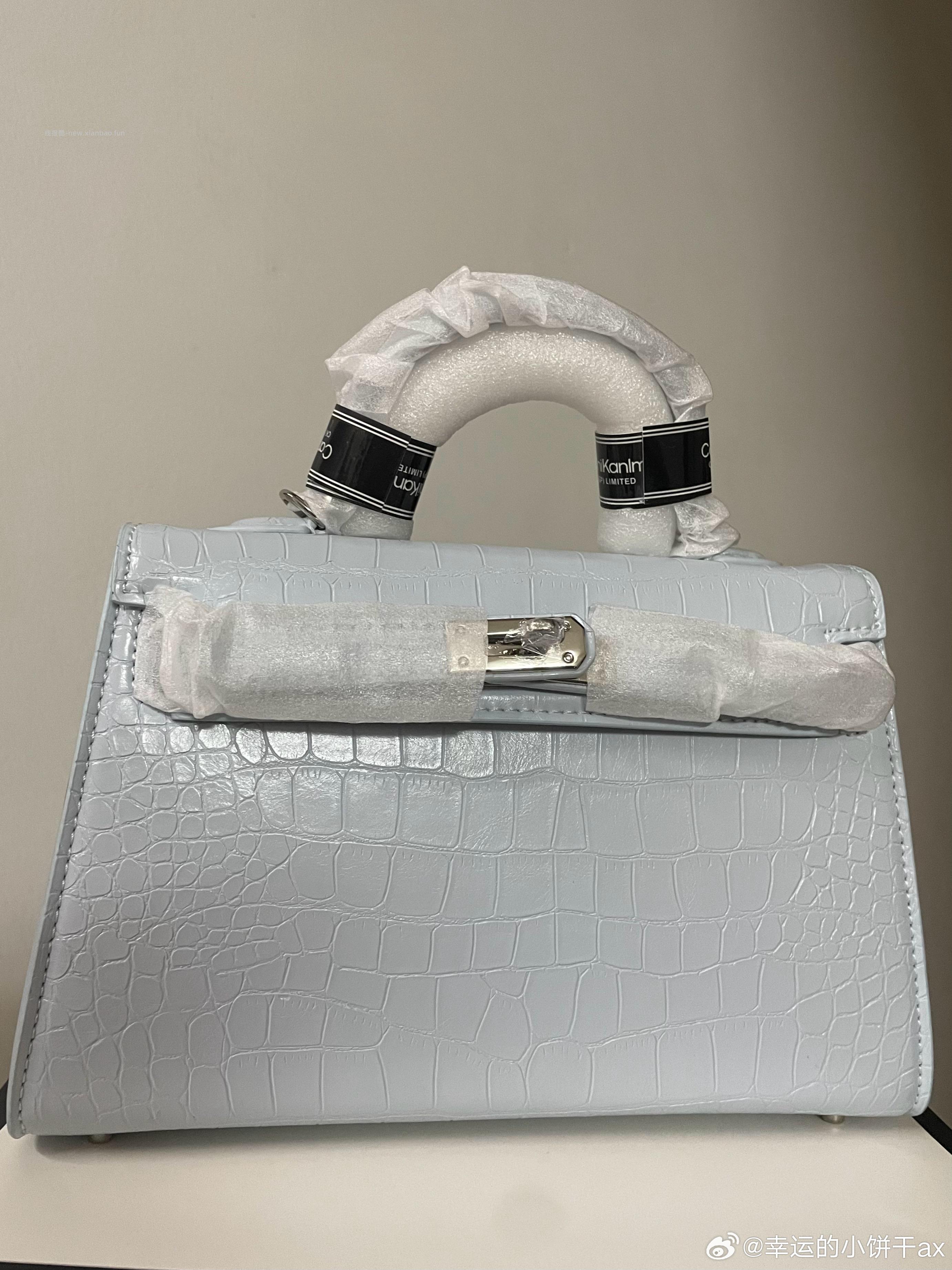 包包反馈 白色的皮软一点 但不是纯白色 个人觉得这个白有点显脏 想换其他颜色 - 线报酷