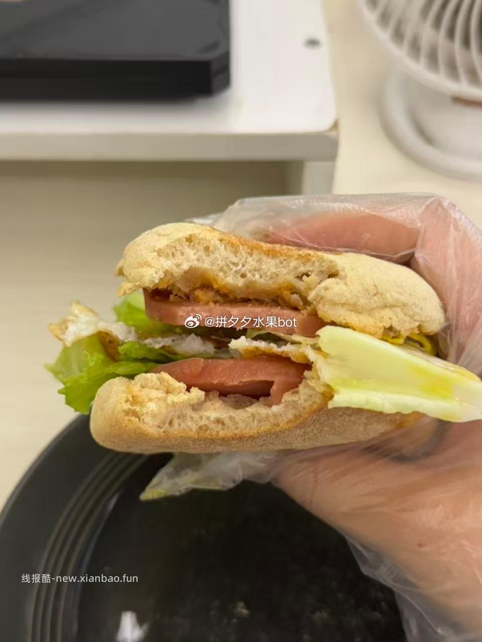 刷到别人的麦芬吃法 跟风买了曼可顿的麦芬 随便夹点啥都好吃 分钟就能搞定一顿早餐 - 线报酷