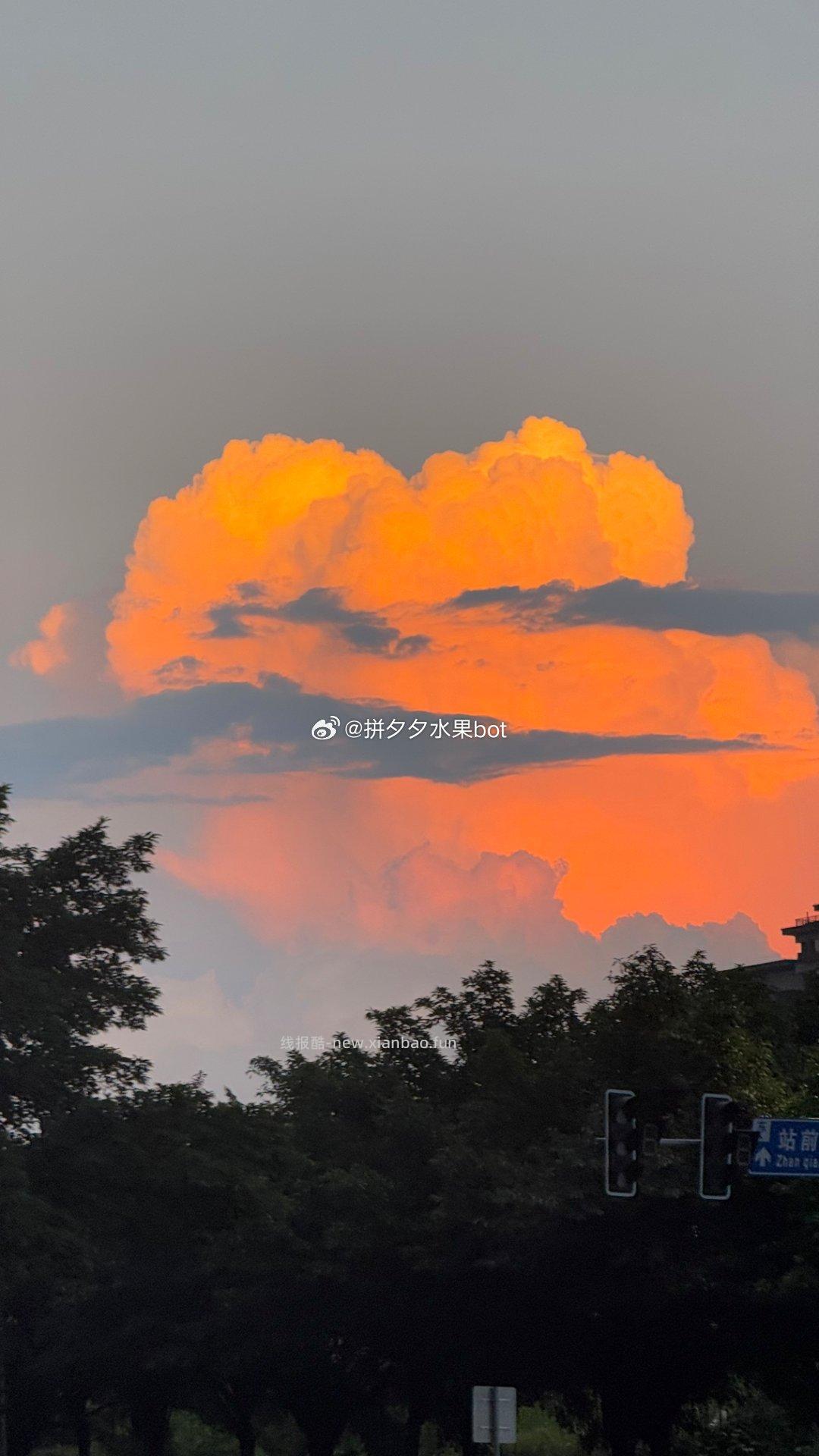 被傍晚的天空治愈了一下 送花花 - 线报酷
