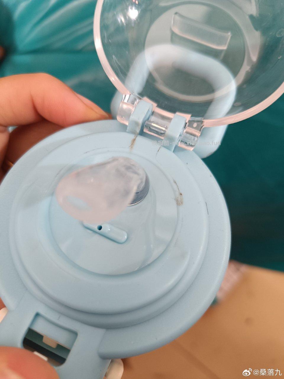 前两天dw新人买的杯子收到了好脏！清库存都没这么离谱 - 线报酷