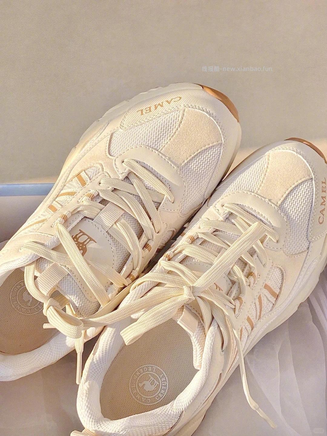 骆驼这双奶昔白登山鞋 有木有看上的 - 线报酷