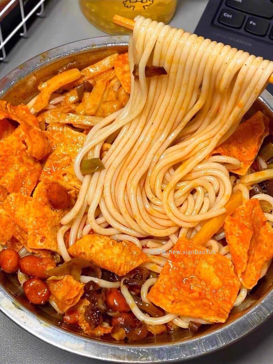 螺满地柳州螺蛳粉300g*5袋 19元 - 线报酷