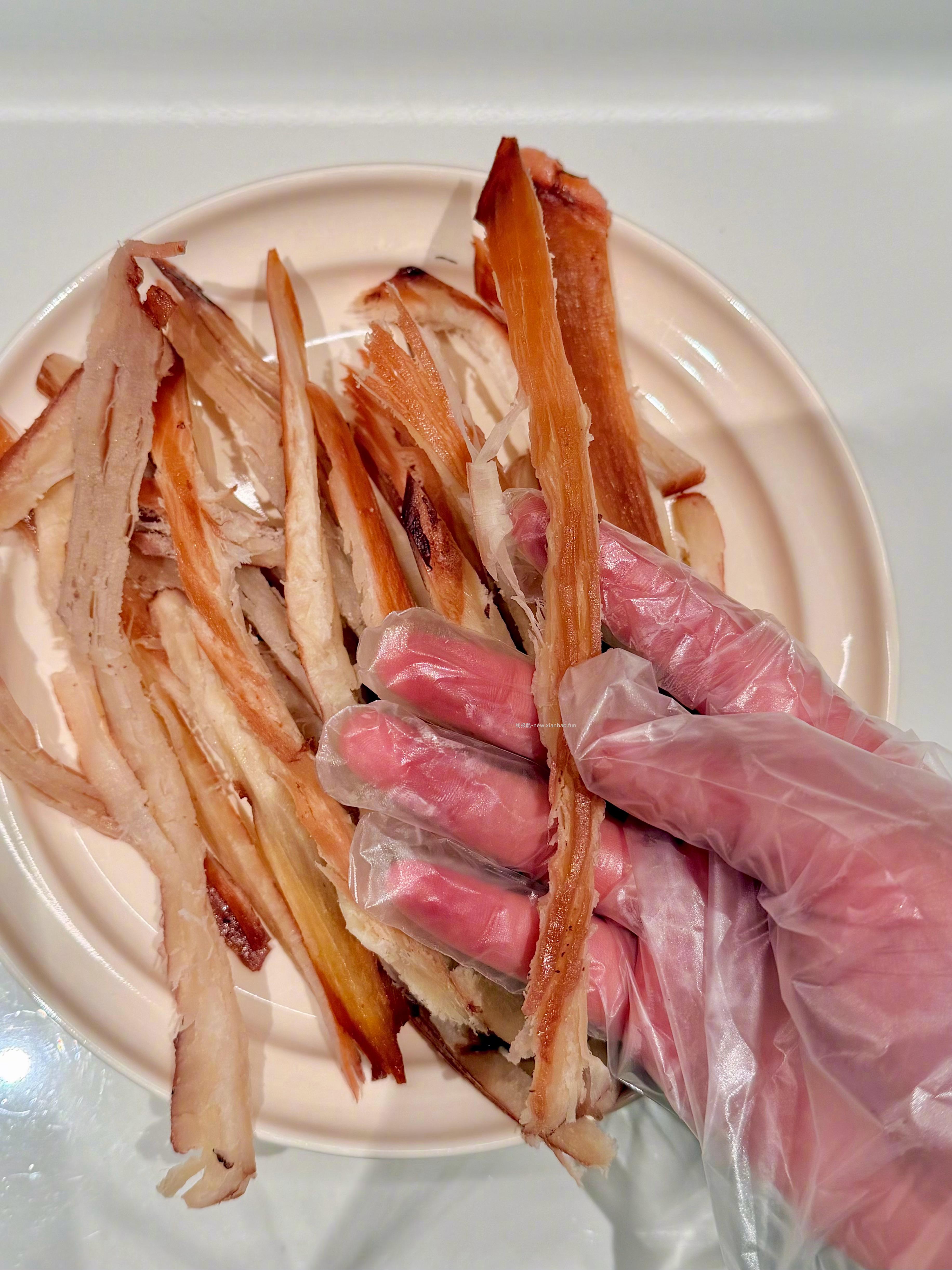 转一下反馈 跟市面上吃的干巴鱿鱼丝完全不一样的口感 捂嘴哭 咸香湿润回味无穷 - 线报酷