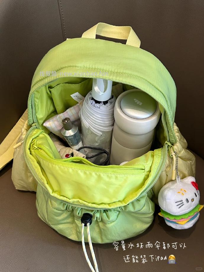 蕉下大容量双肩包 104元 - 线报酷