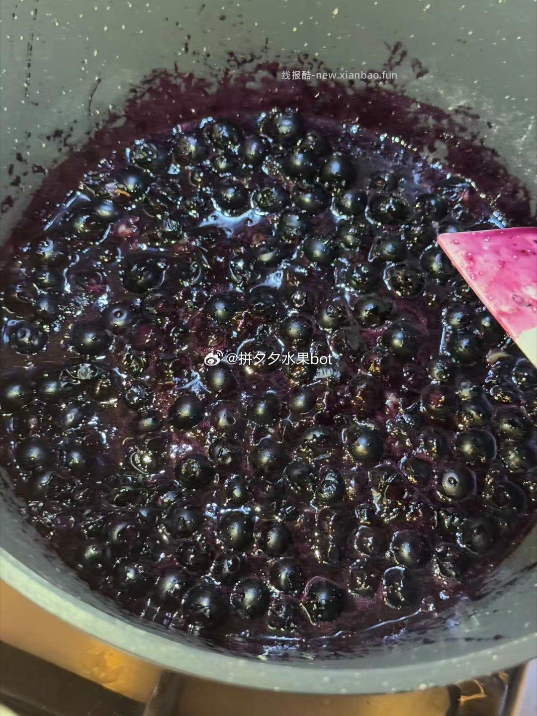 分享一下我最近做的超简单蓝莓酱做法 准备:蓝莓500g/细砂糖或者冰糖100 - 线报酷
