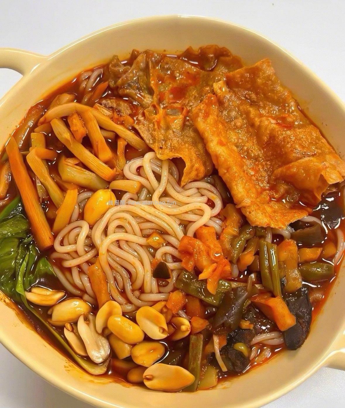 臭宝疯狂螺蛳粉330g*1袋+欢享版228g*6袋 40元 - 线报酷