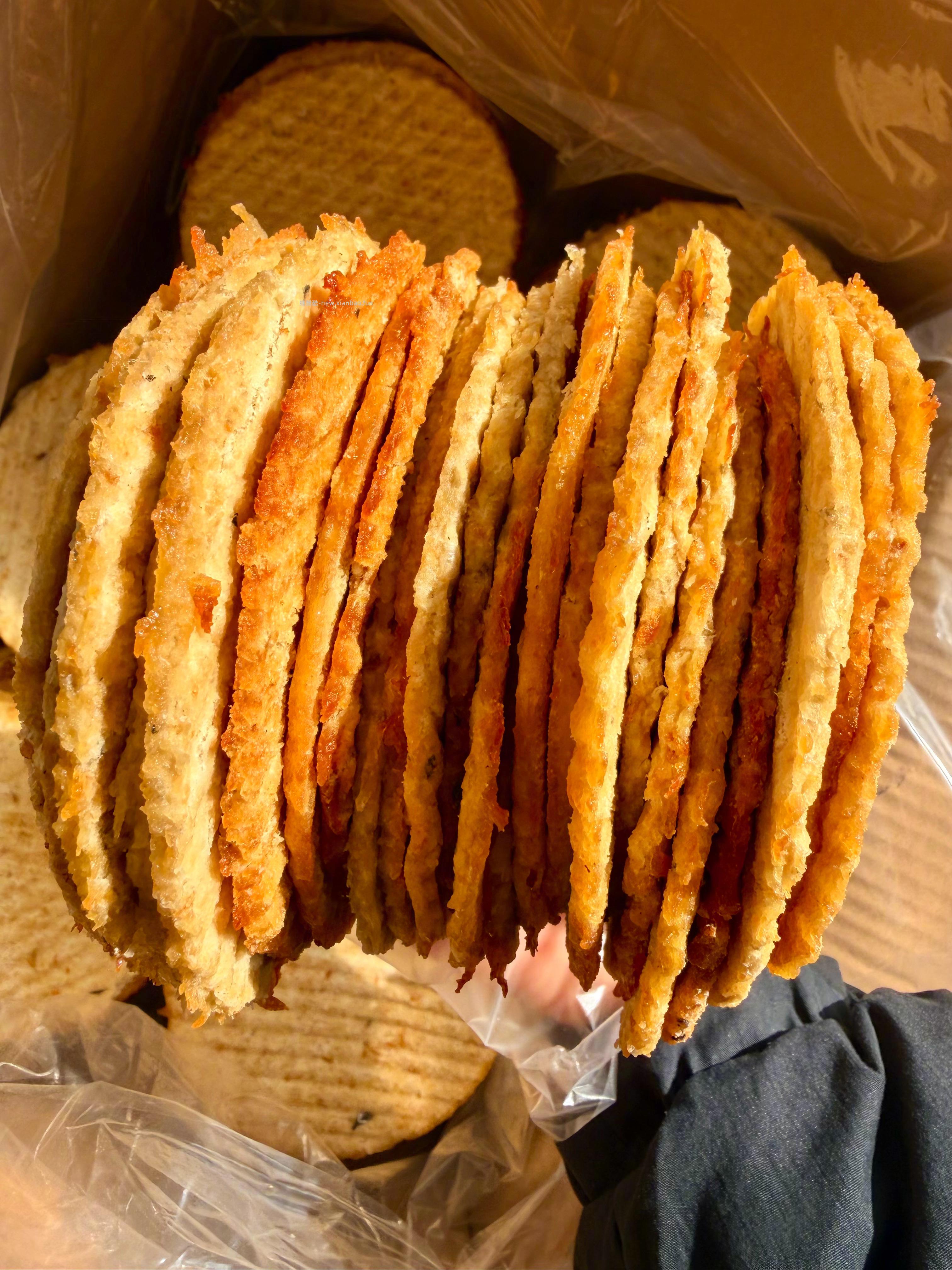 转一下反馈 跟市面上吃的干巴鱿鱼丝完全不一样的口感 捂嘴哭 咸香湿润回味无穷 - 线报酷