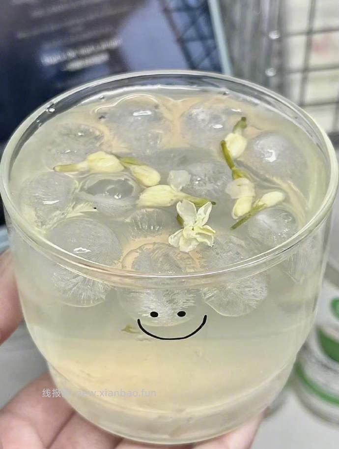 PDD轻上100%椰子水245ml*10瓶 31.9元 - 线报酷