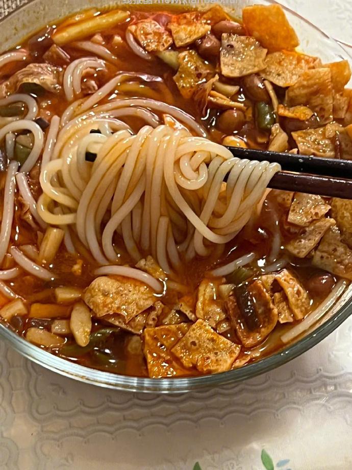 螺满地加辣加螺肉螺蛳粉330g*5包 18.9元 - 线报酷