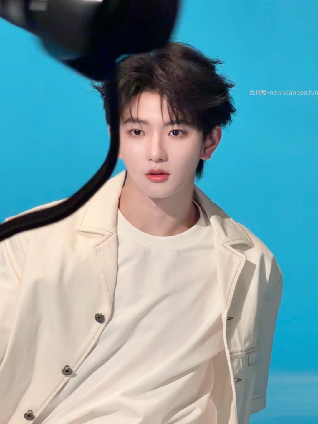 脆脆鲨_Mua:专注科研 守护青春 巴黎欧莱雅 携手青春代言人 - 线报酷