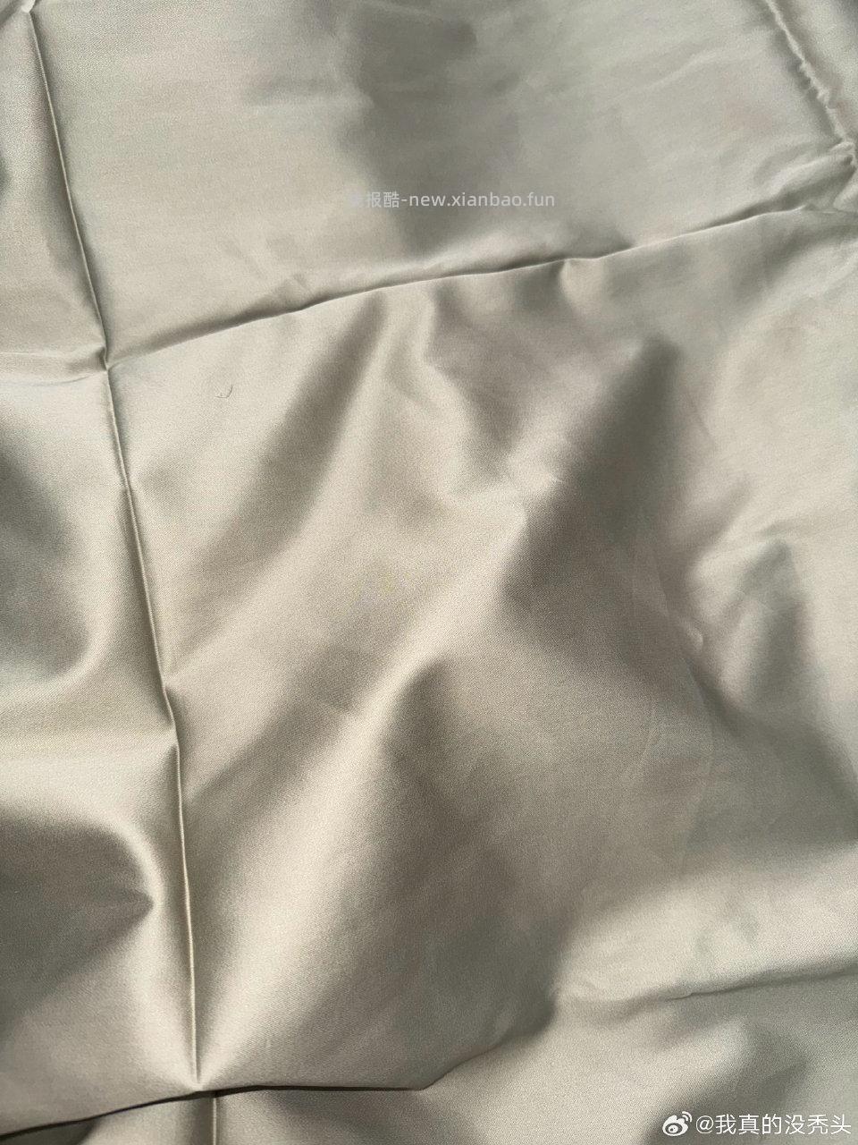 前年在啵啵间买了被套光说是纯棉裸睡滑溜溜的质感可好了密度高光泽度高后来那家不播了 - 线报酷