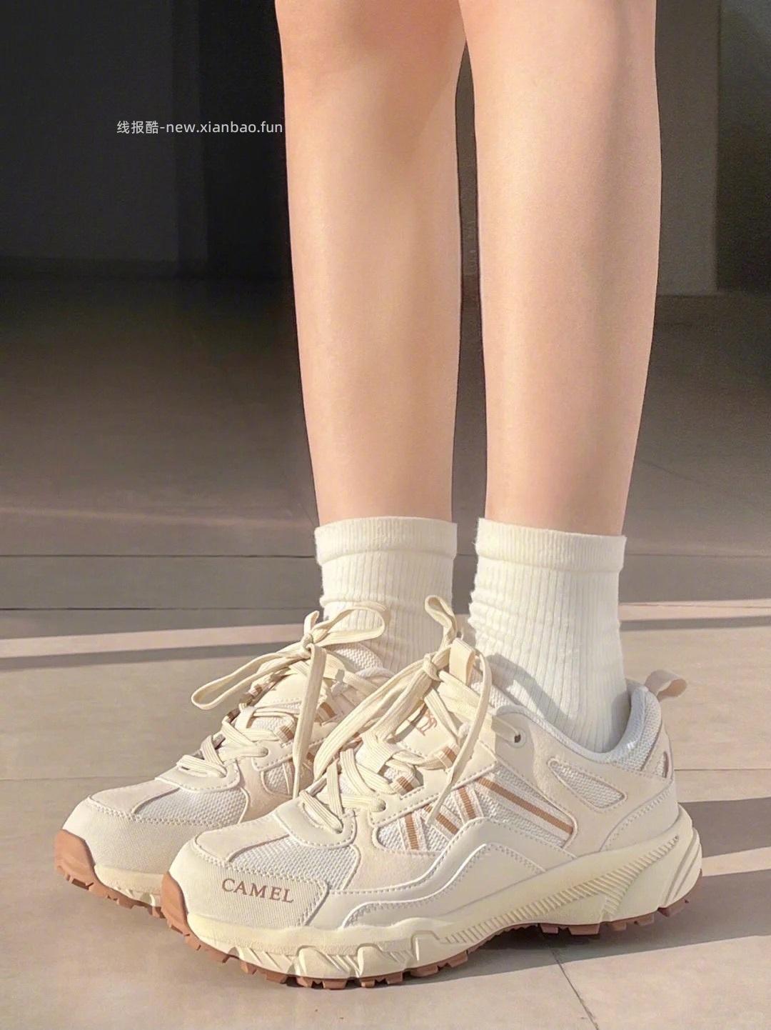 骆驼这双奶昔白登山鞋 有木有看上的 - 线报酷