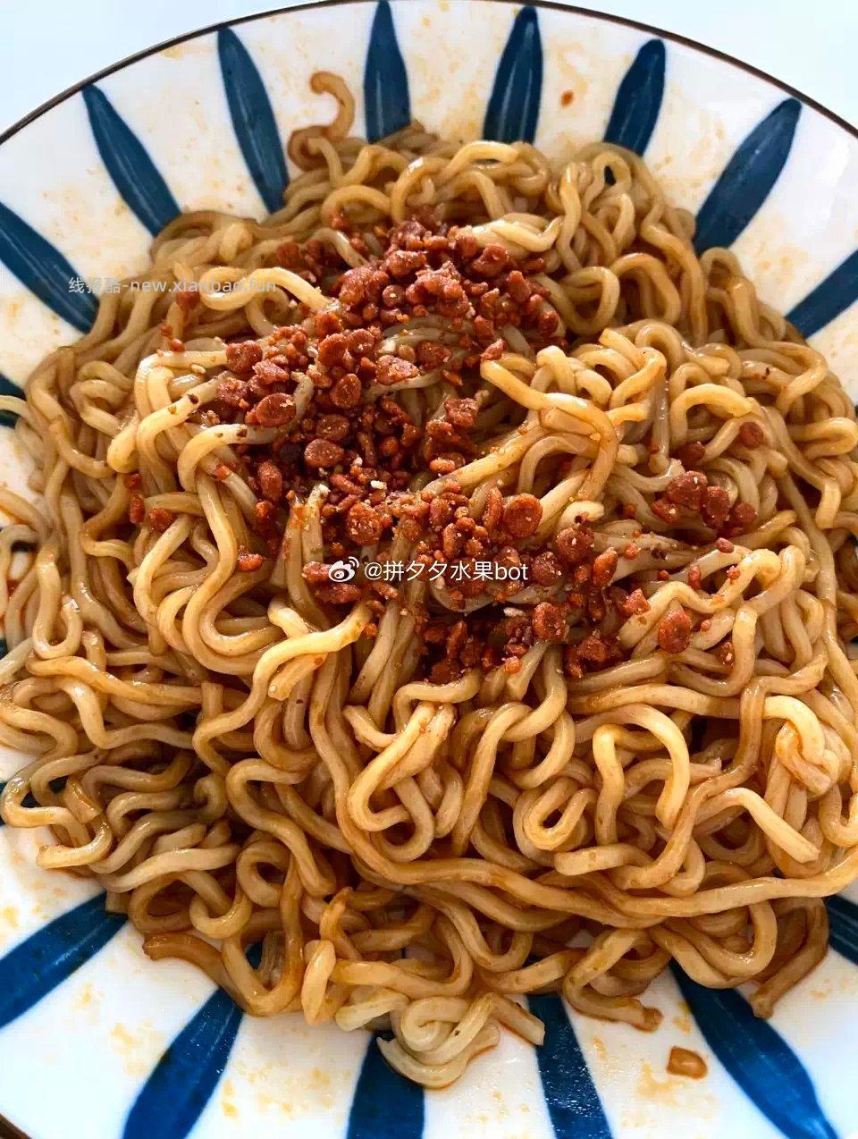 Mi Sedaap辉英喜达干拌方便面10包+芝士火鸡面86g*2袋 16.9元 - 线报酷