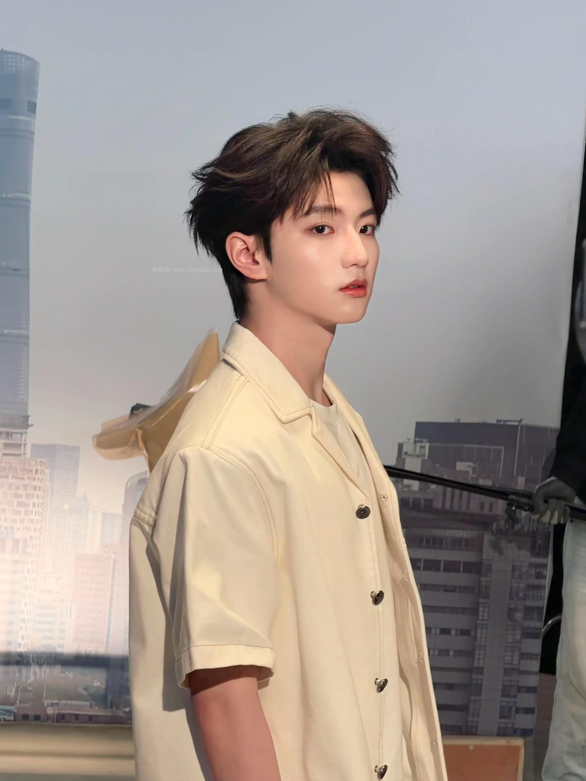 脆脆鲨_Mua:专注科研 守护青春 巴黎欧莱雅 携手青春代言人 - 线报酷